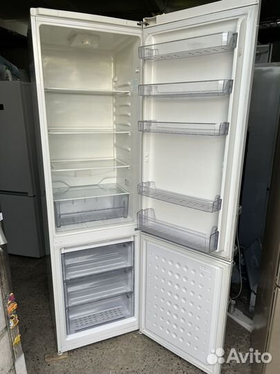 Холодильник Beko (2метра)