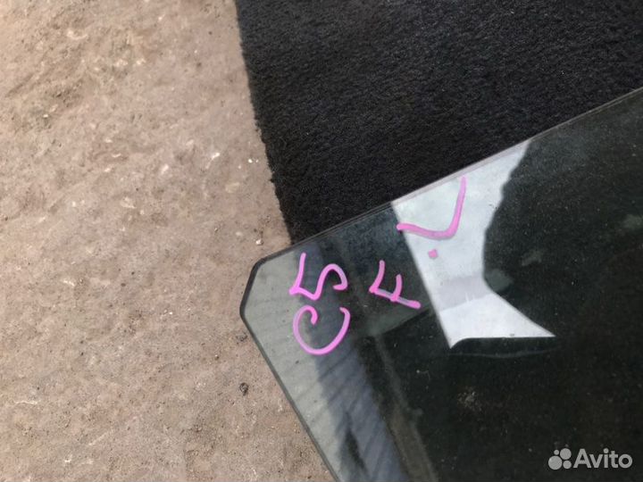 Стекло двери переднее левое Citroen C5 XFU ES9A