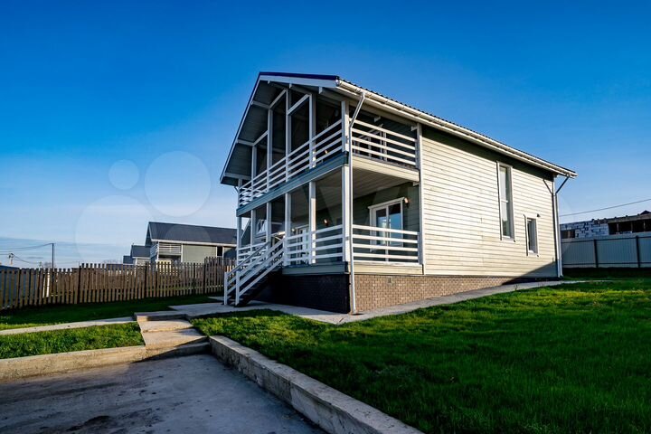 Коттедж 216 м² на участке 8 сот.