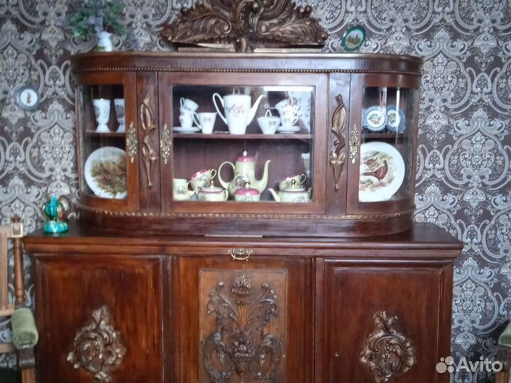 Антикварная горка