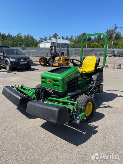 Трехсекционная барабанная косилка John Deere 2653B