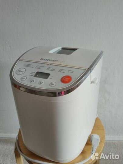 Хлебопечка Redmond RBM-1906