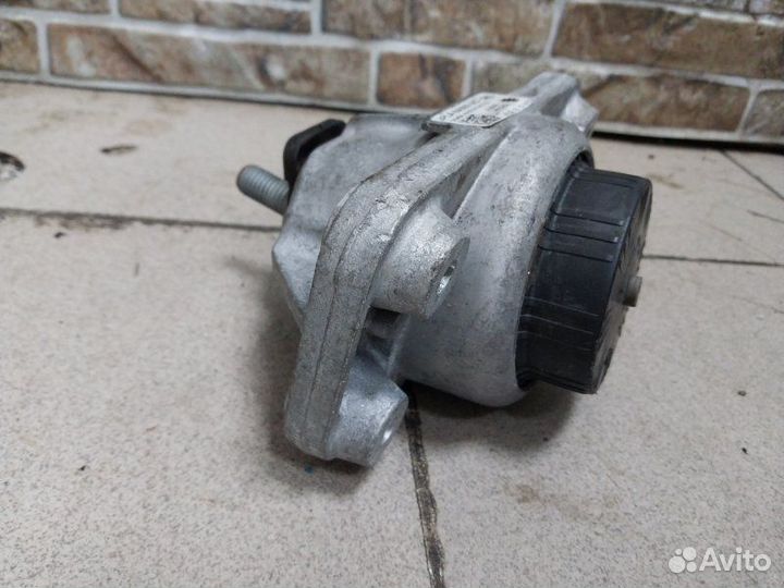 Подушка двигателя Land Rover Discovery L462 2.0