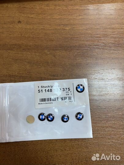 Наклейки на колпачки BMW металлические