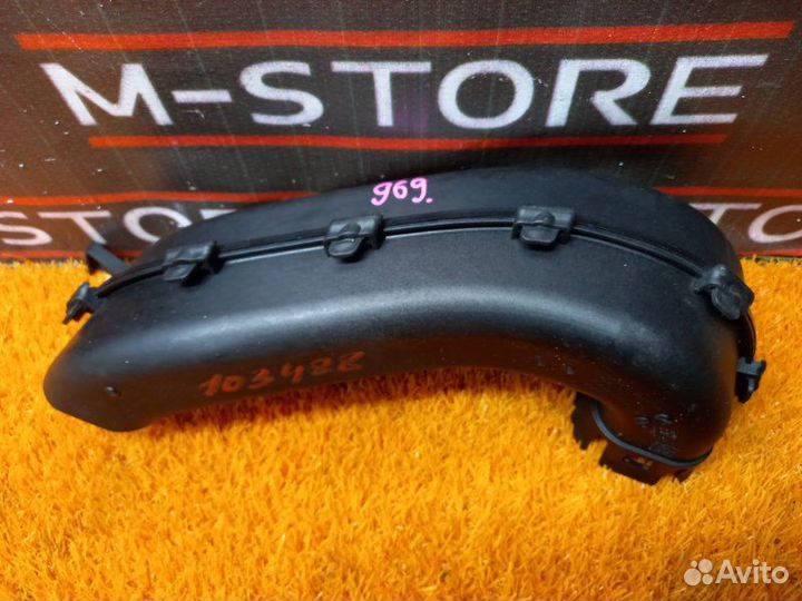 Воздуховод Bmw 1-Series F20 N13B16A 2011