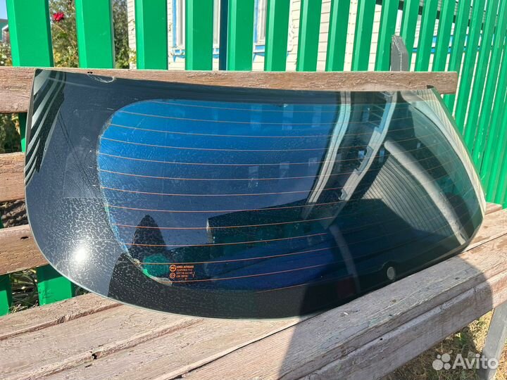 Стекло заднее kia rio 3 хэтчбек