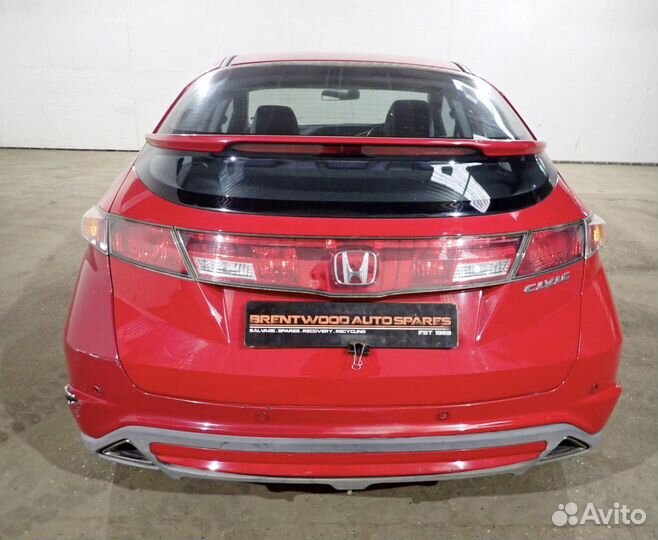 Разбирается Honda Civic 5D 2008г Хетчбек Красный