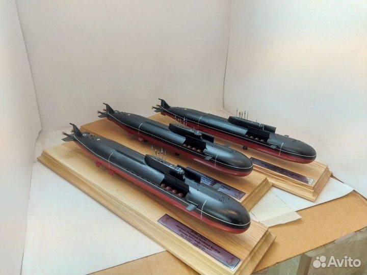 Сувенирные модели атомных подводных лодок