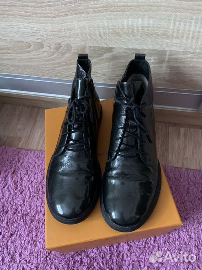 Ботинки женские демисезонные 39 размер