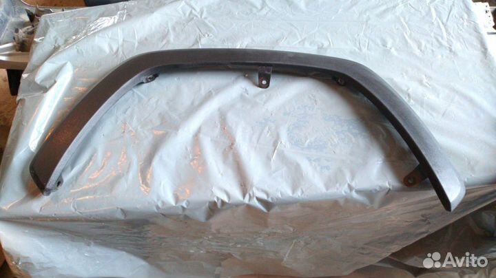 Накладка (расширитель ) арки крыла - перед слева