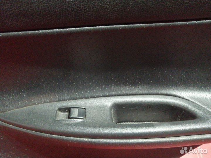 Кнопка стеклоподъемника задняя правая Mazda 6 GG