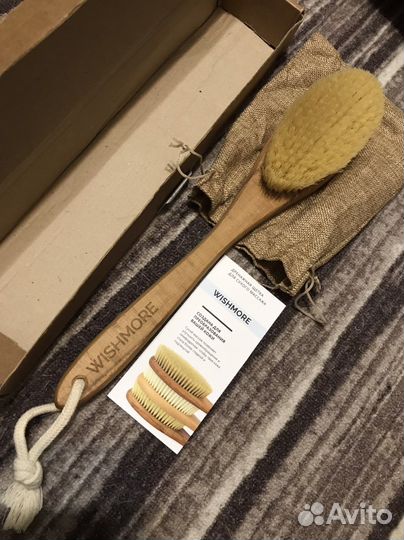 Массажная щетка для тела