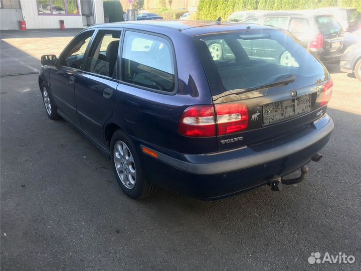 Разбор на запчасти Volvo S40 / V40 1995-2004