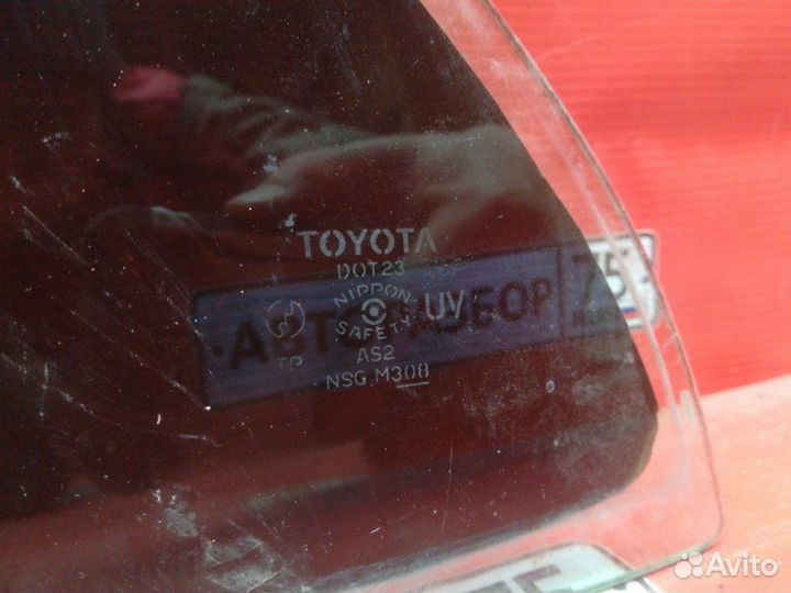 Форточка двери задняя левая Toyota Carina AT211