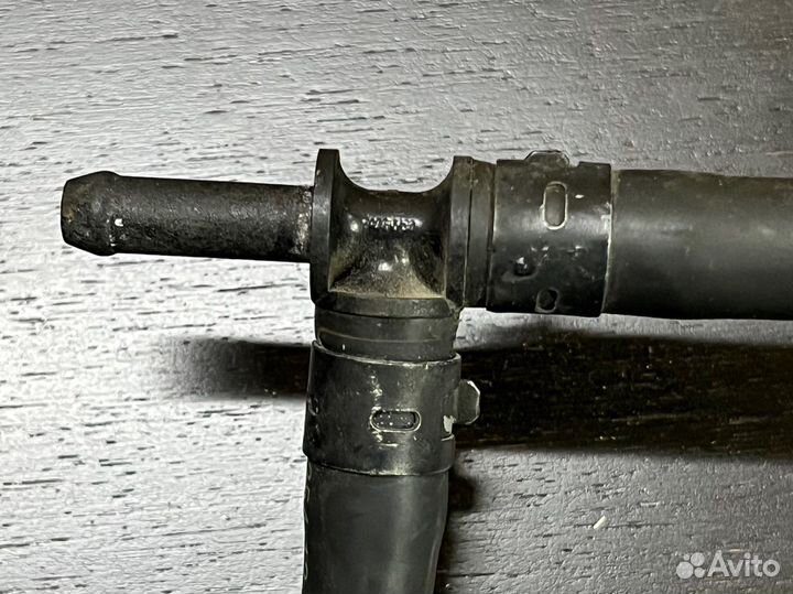 Трубка Расширительного бачка к радиатору w210amg