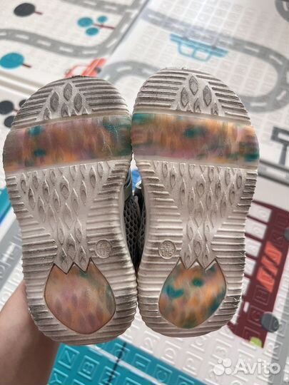 Кроссовки детские