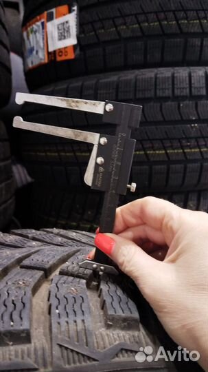 Michelin X-Ice North 4 245/50 R18 104T