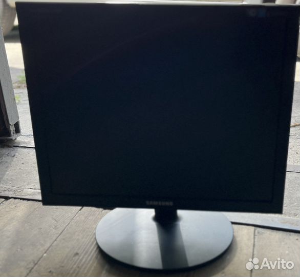 Монитор Samsung