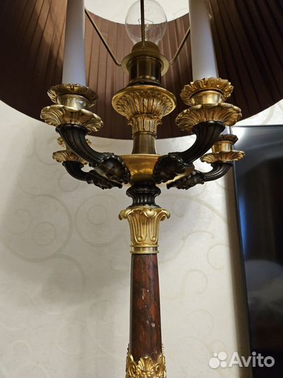 Лампа настольная