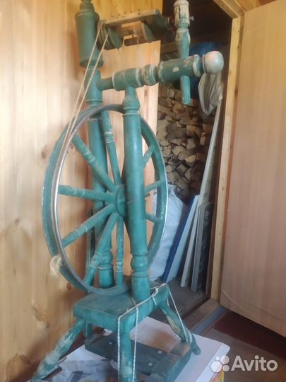Прялка ножная в рабочем состоянии