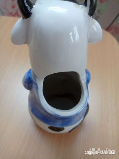 Корова для столовых приборов