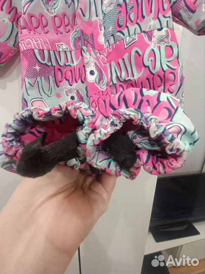 Демисезонный комбинезон для девочки