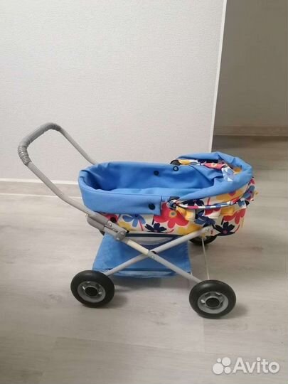 Коляска кукольная