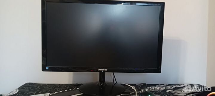 Монитор Samsung 60гц