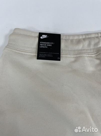 Шорты Nike swoosh светлые