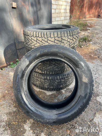 Pirelli Ice Zero 255/55 R18