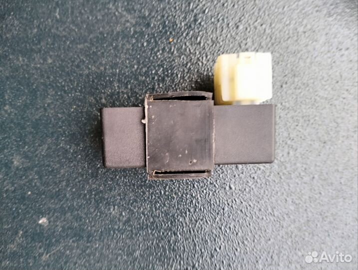 Катушка зажигания и коммутатор для скутера