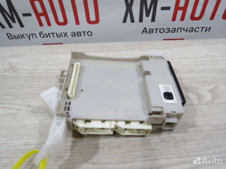 Блок предохранителей Toyota Camry 50