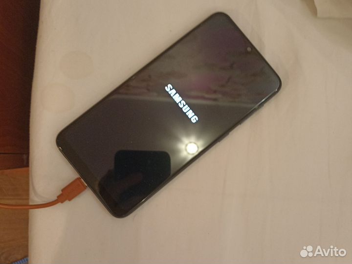 Samsung Galaxy A10, 2/32 ГБ