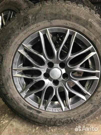 Michelin X-Ice North 4 225/65 R17