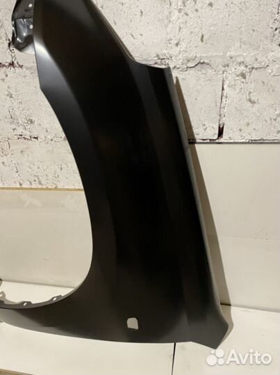 Крыло переднее левое Toyota Rav 4 2