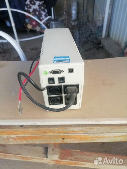 Продаю. Преобразователь. С 12 вольт на 220