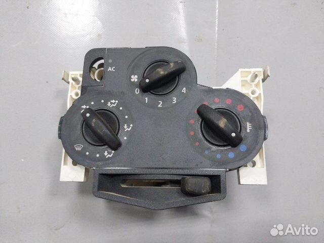 Блок управления отопителем Renault Logan седан
