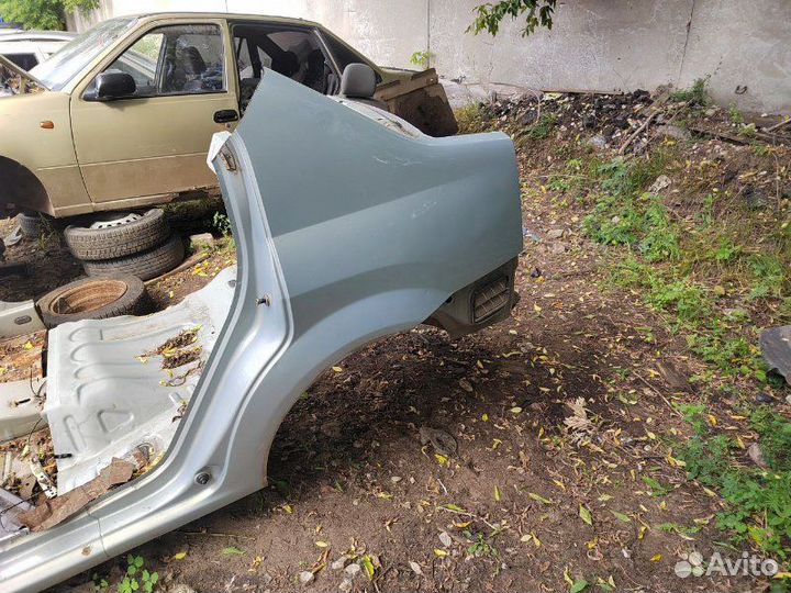 Крыло заднее левое Renault Logan седан 1.6 K7M 710