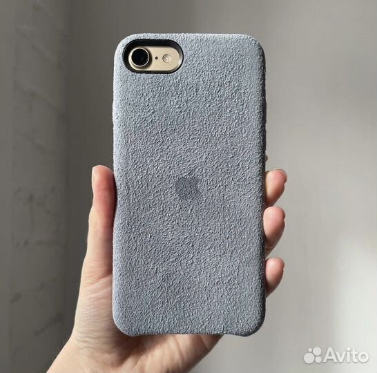 Чехол из микрофибры для iPhone