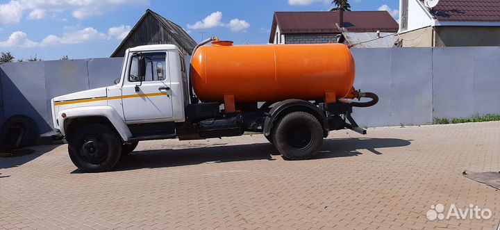 Ассенизаторска машина