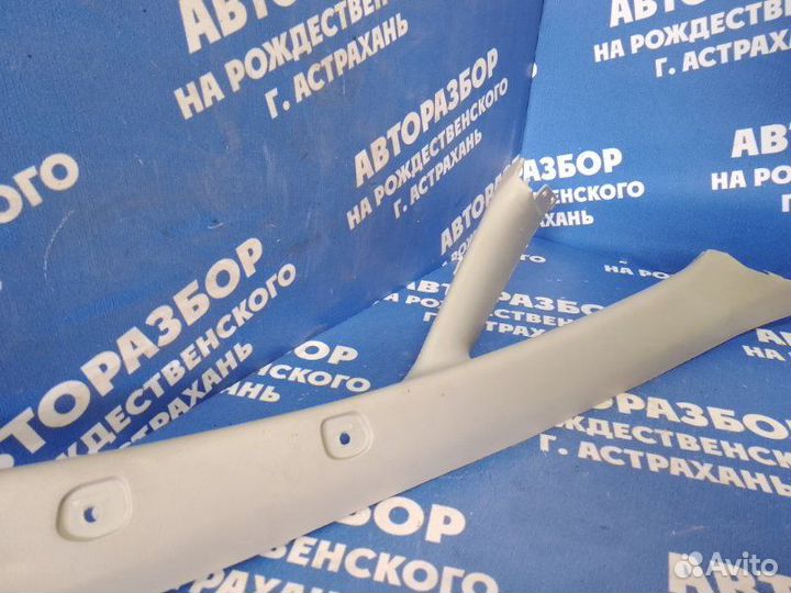 Накладка стойки. Toyota Alphard минивен 2AZ-FE