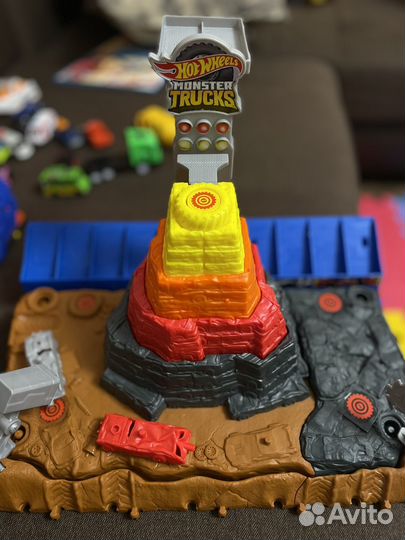 Hot wheels вулкан