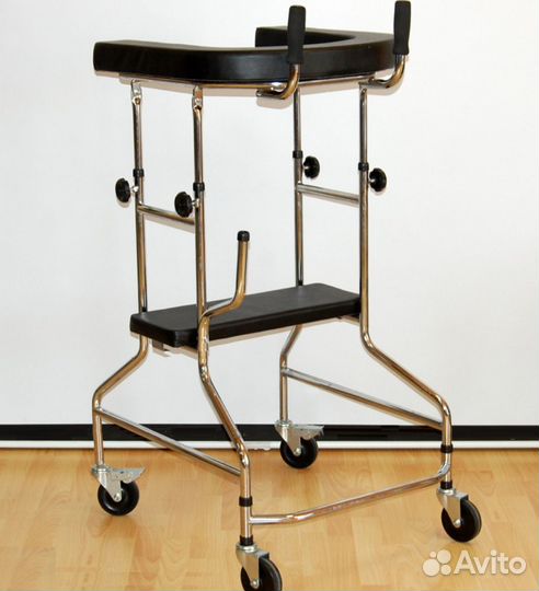 Ходунки-роллятор со съёмным сиденьем