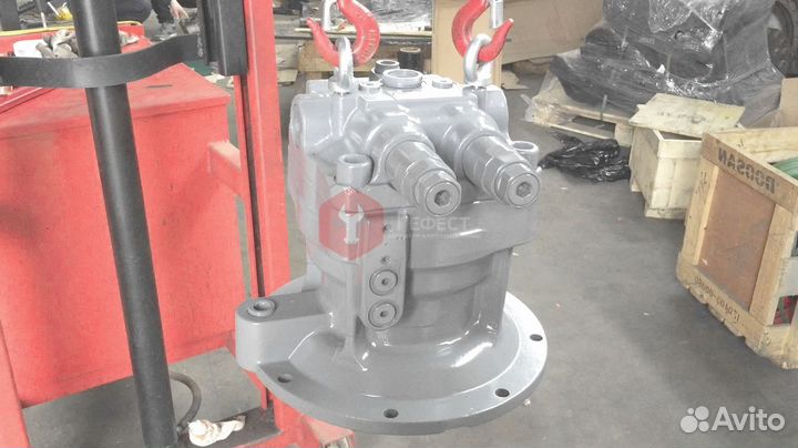 Гидромотор поворота Hitachi ZX240-3 4610138