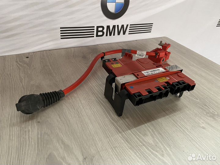 Плюсовой блок и клемма BMW F01 F10 F02 F11 F12 F06