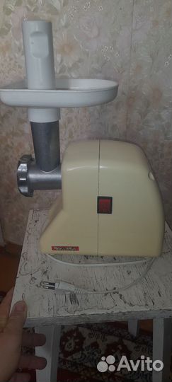 Мясорубка электрическая