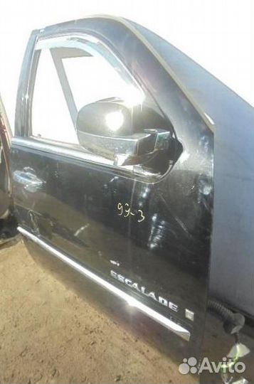 Дверь передняя правая Cadillac Escalade