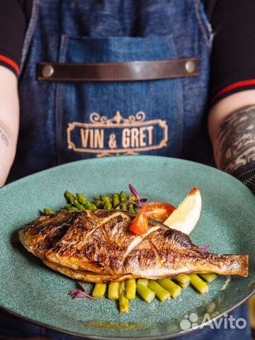 Повара горячего и холодного цеха