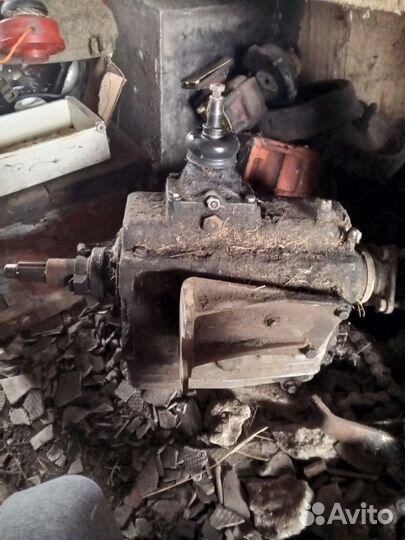 Коробка иРадиатор на ЗИЛ бычок