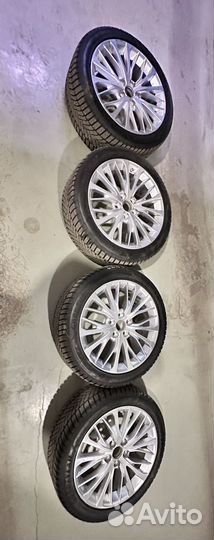 Шины диски и колеса R18 на Camry 70 (Оригинал)